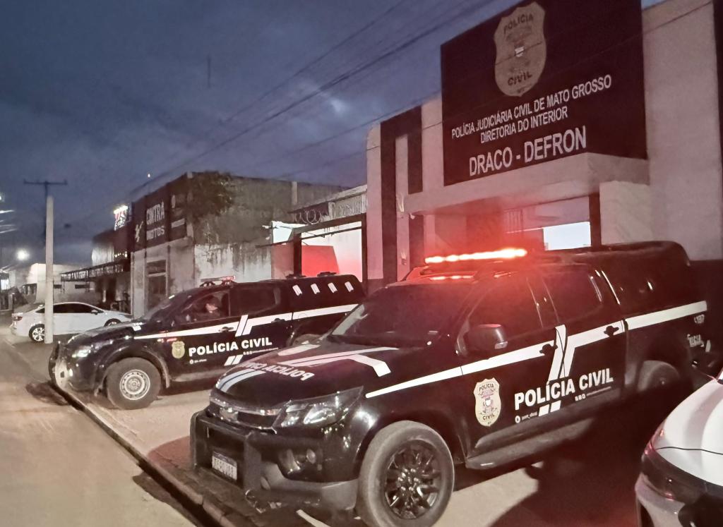 Polícia Civil cumpre 21 ordens judiciais contra núcleo de facção liderado por mulher em Cáceres - 